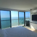 Luxurious Apt With Oceanfront Views On The 32Nd Fl