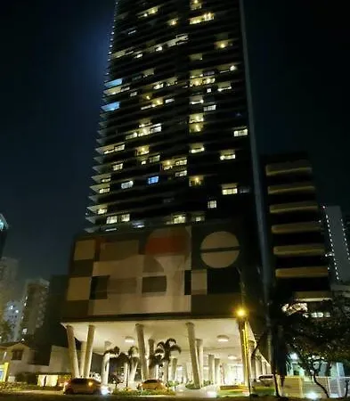 Luxurious Apt With Oceanfront Views On The 32nd Fl Apartment *
